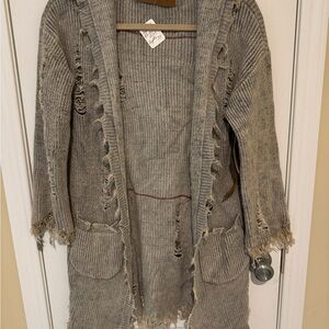 Stylish Distressed Gray Women's Cardigan